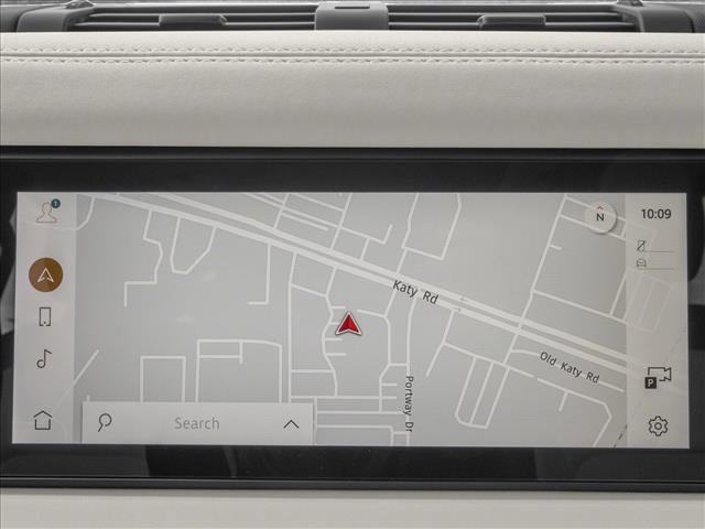 Photo of 2025 Fuji White Land Rover Defender