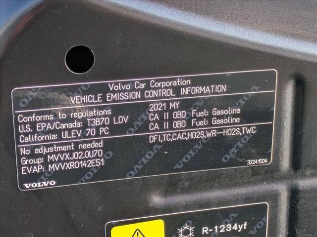 Photo of 2021 Onyx Black Metallic Volvo XC60