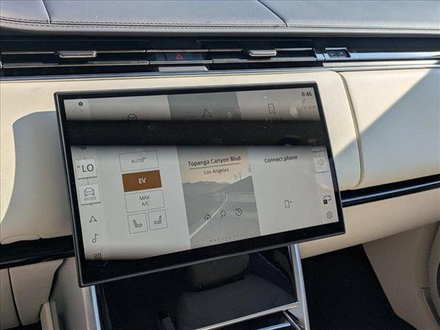 Photo of 2025 Belgravia Green Metallic Land Rover Range Rover