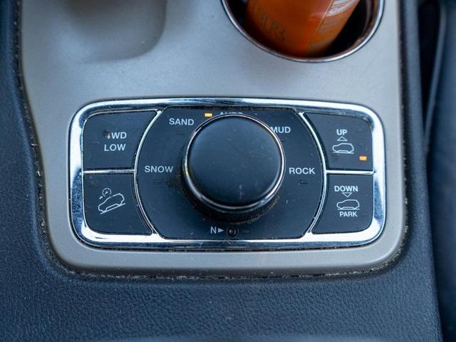 Photo of 2014 Brilliant Black Crystal Pearlcoat Jeep Grand Cherokee