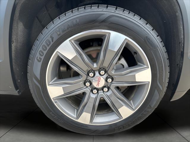 Photo of 2018 Ebony Twilight Metallic GMC Acadia