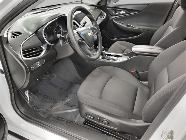 Photo of 2024 Summit White Chevrolet Malibu