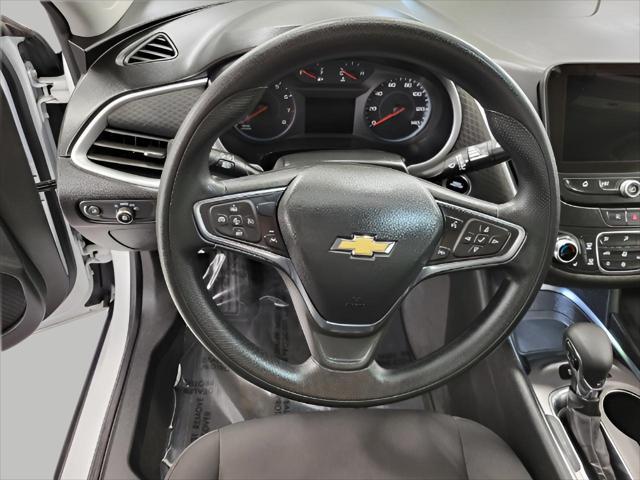 Photo of 2024 Summit White Chevrolet Malibu