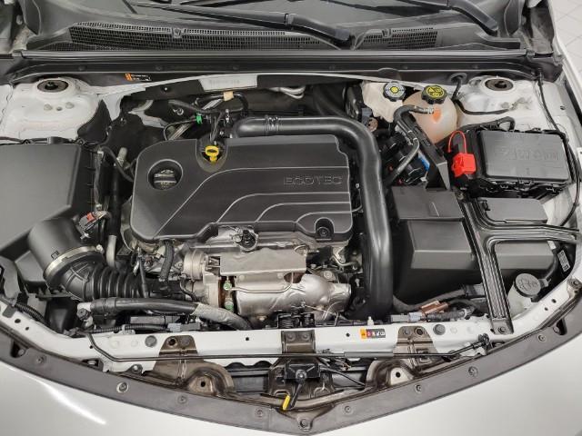 Photo of 2024 Summit White Chevrolet Malibu