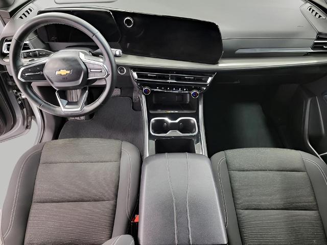 Photo of 2025 Sterling Gray Metallic Chevrolet Traverse