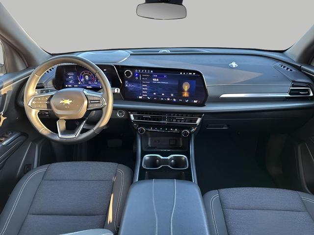Photo of 2025 Sterling Gray Metallic Chevrolet Traverse