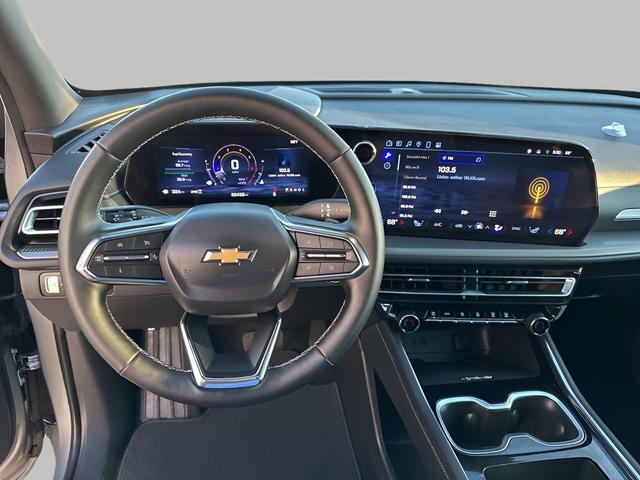 Photo of 2025 Sterling Gray Metallic Chevrolet Traverse