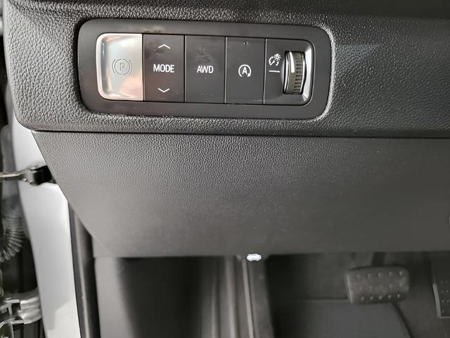 Photo of 2025 Sterling Gray Metallic Chevrolet Traverse