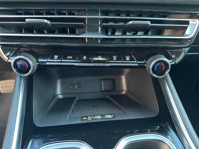Photo of 2025 Sterling Gray Metallic Chevrolet Traverse