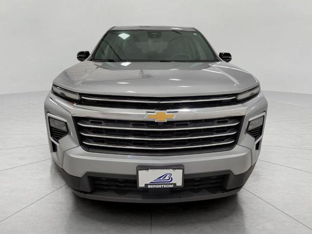 Photo of 2025 Sterling Gray Metallic Chevrolet Traverse