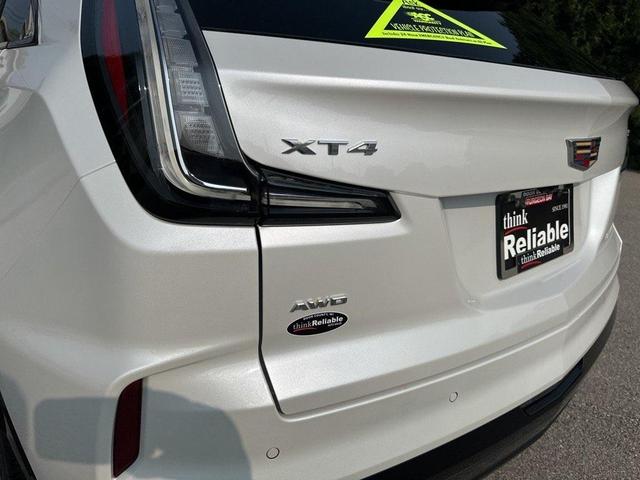 Photo of 2024 Crystal White Tricoat Cadillac XT4