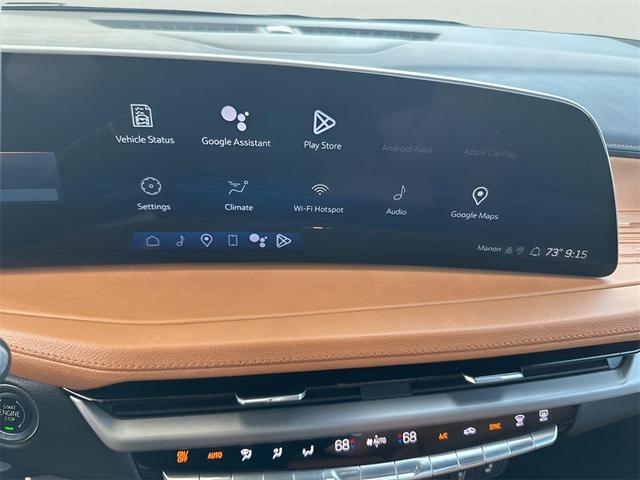 Photo of 2024 Crystal White Tricoat Cadillac XT4