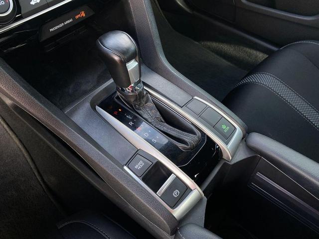 Photo of 2020 Platinum White Pearl Honda Civic
