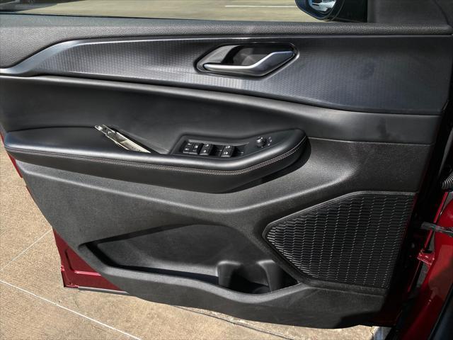 Photo of 2023 Velvet Red Pearlcoat Jeep Grand Cherokee L