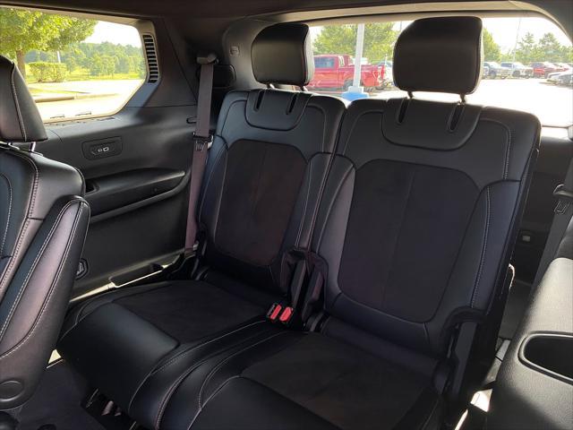 Photo of 2023 Velvet Red Pearlcoat Jeep Grand Cherokee L