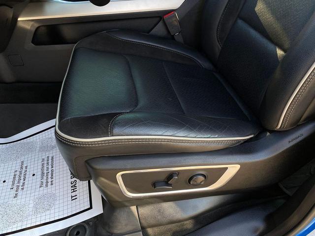 Photo of 2022 Hydro Blue Pearlcoat RAM 1500