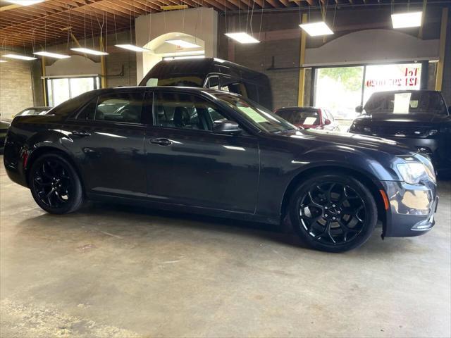 2018 Chrysler 300