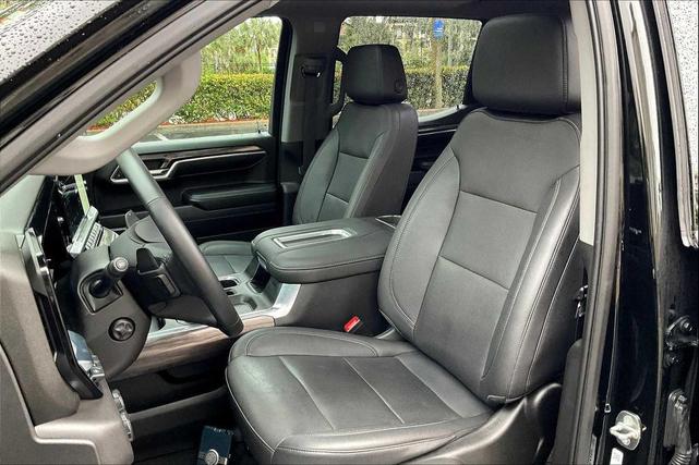 Photo of 2022 Black Chevrolet Silverado 1500