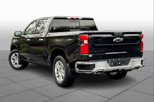 Photo of 2022 Black Chevrolet Silverado 1500