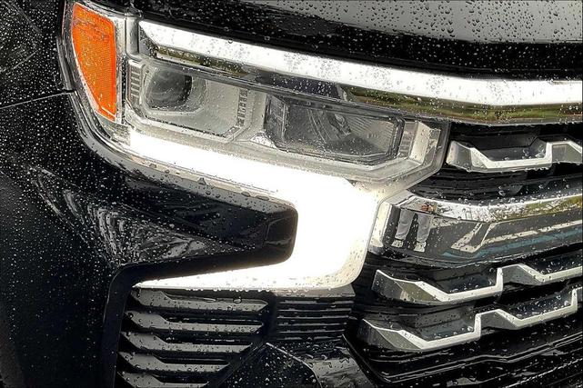 Photo of 2022 Black Chevrolet Silverado 1500