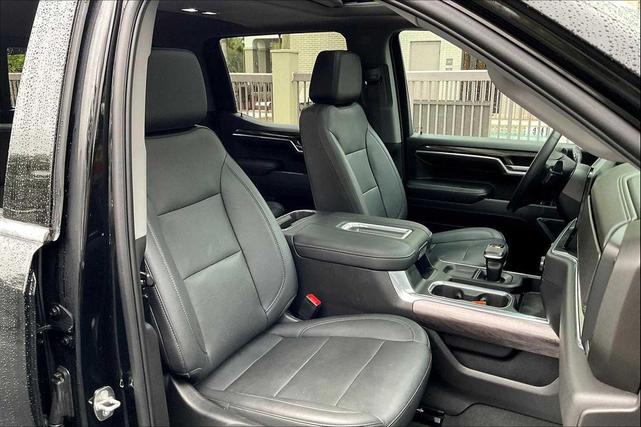 Photo of 2022 Black Chevrolet Silverado 1500