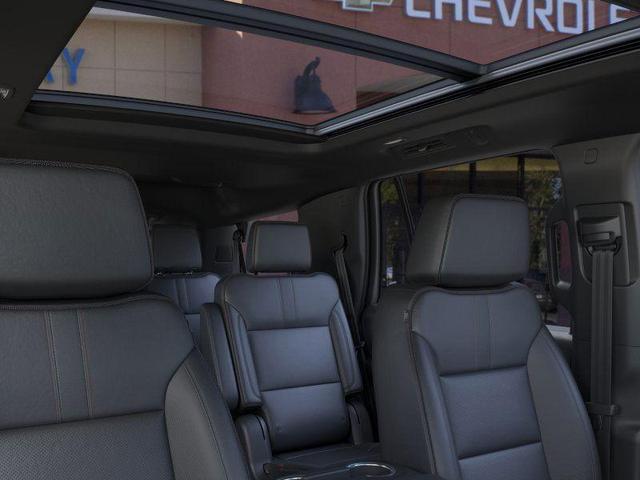 Photo of 2025 White Chevrolet Tahoe