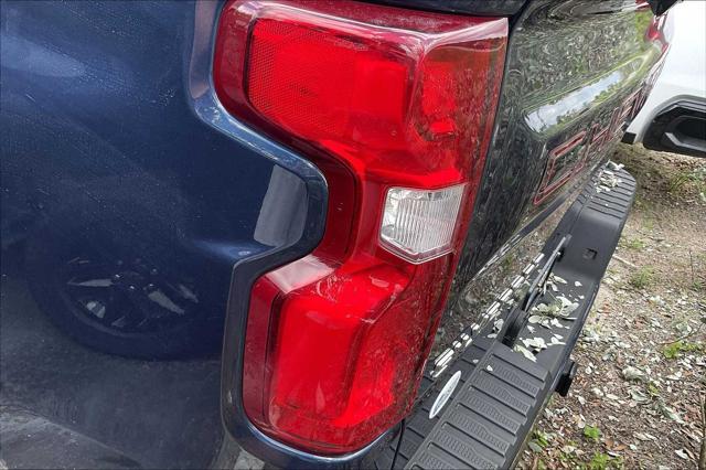 Photo of 2022 Blue Chevrolet Silverado 1500
