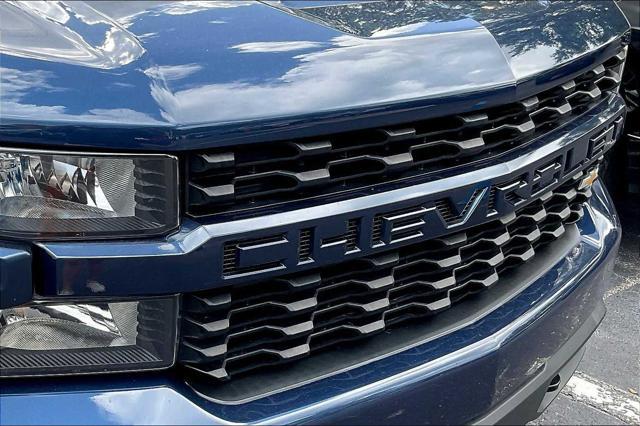 Photo of 2022 Blue Chevrolet Silverado 1500