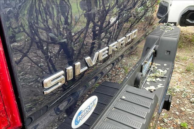Photo of 2022 Blue Chevrolet Silverado 1500
