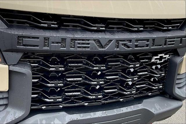 Photo of 2022 Tan Chevrolet Colorado