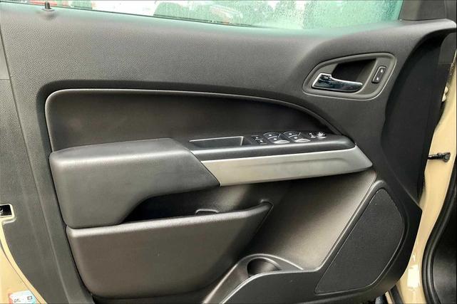 Photo of 2022 Tan Chevrolet Colorado