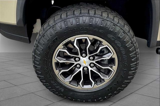 Photo of 2022 Tan Chevrolet Colorado