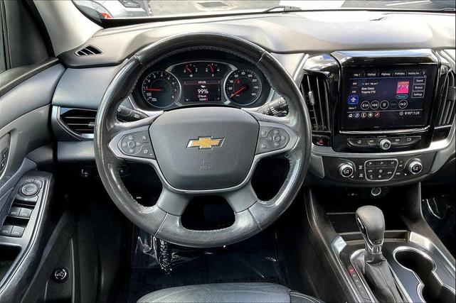 Photo of 2021 White Chevrolet Traverse