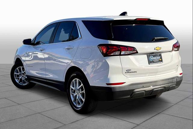 Photo of 2023 White Chevrolet Equinox