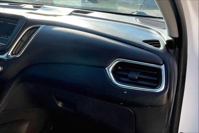 Photo of 2023 White Chevrolet Equinox
