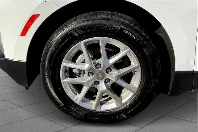 Photo of 2023 White Chevrolet Equinox