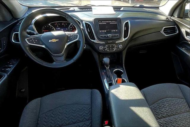 Photo of 2023 White Chevrolet Equinox