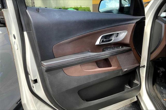 Photo of 2015 White Chevrolet Equinox