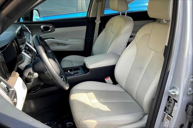 Photo of 2022 Gray Kia Sorento