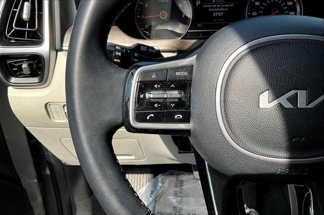 Photo of 2022 Gray Kia Sorento