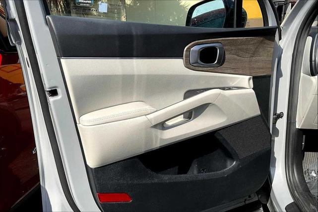 Photo of 2022 Gray Kia Sorento