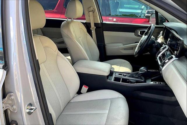 Photo of 2022 Gray Kia Sorento