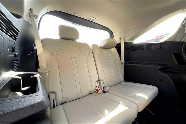 Photo of 2022 Gray Kia Sorento