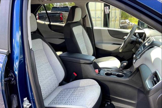 Photo of 2023 Blue Chevrolet Equinox