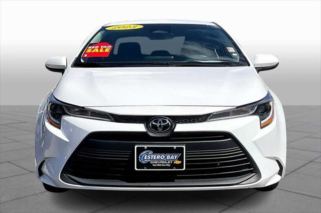 Photo of 2023 White Toyota Corolla