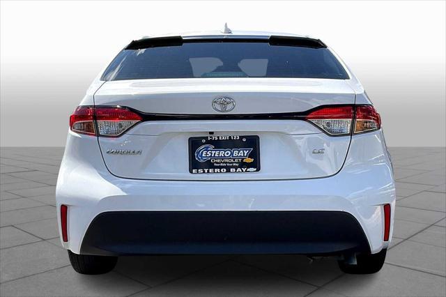 Photo of 2023 White Toyota Corolla