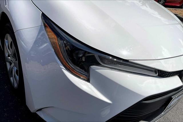 Photo of 2023 White Toyota Corolla
