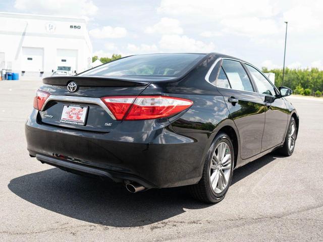Photo of 2016 Midnight Black Metallic Toyota Camry