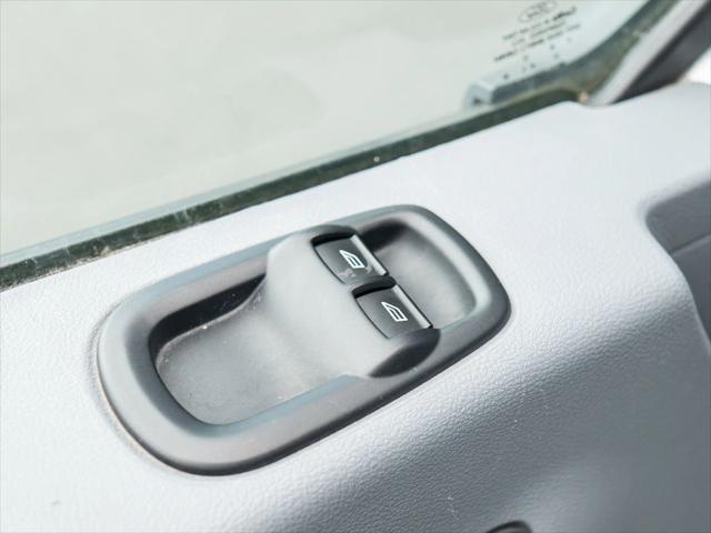 Photo of 2018 Oxford White Ford Transit-350