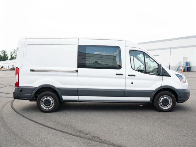 Photo of 2018 Oxford White Ford Transit-350